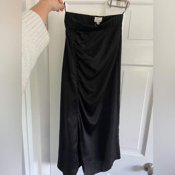 Black slit skirt - silk midi - Picture 1 of 4